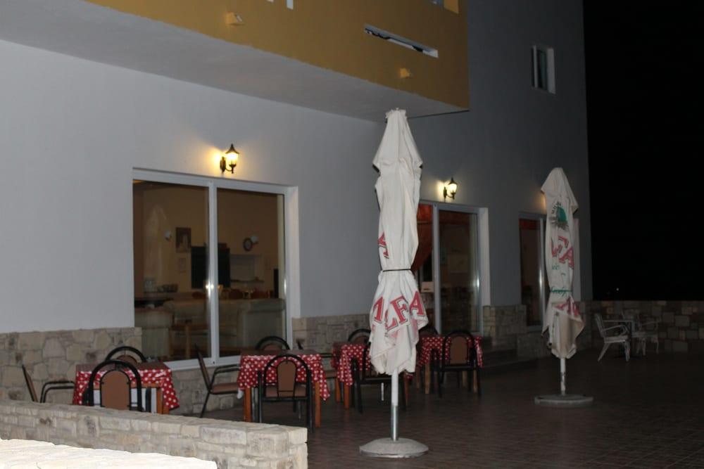 Pantheon Hotel Kéfalos Exterior foto